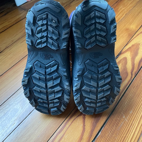 Women's Waterproof North Face Winter Snow Boots - Picture 4 of 4